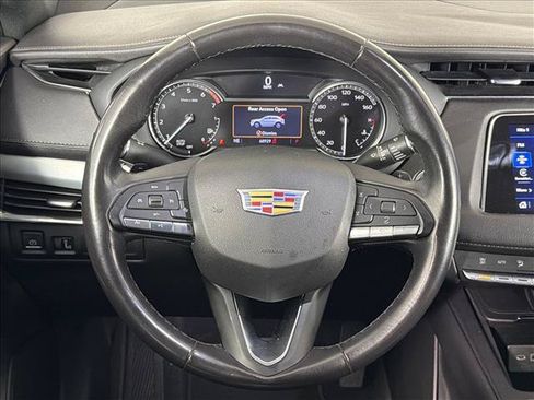 Used 2023 Cadillac XT4 Premium Luxury FWD image 24