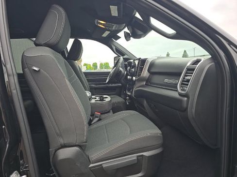 Used 2025 RAM 2500 Big Horn AWD/4WD image 4
