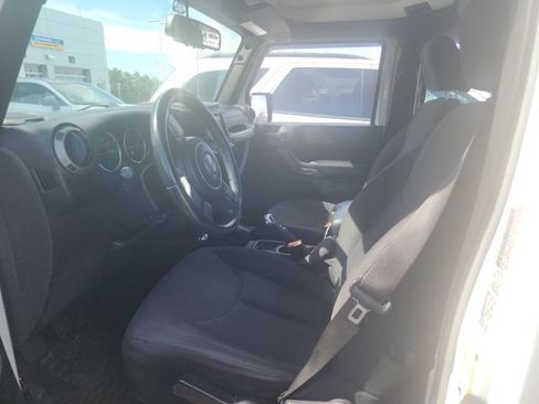 Used 2015 Jeep Wrangler Unlimited Sport w/ Quick Order Package 23S AWD/4WD image 7