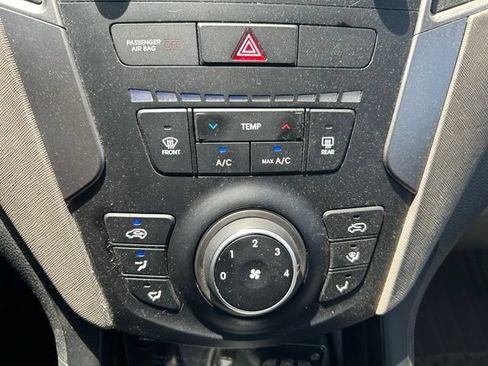 Used 2018 Hyundai Santa Fe Sport AWD/4WD image 25
