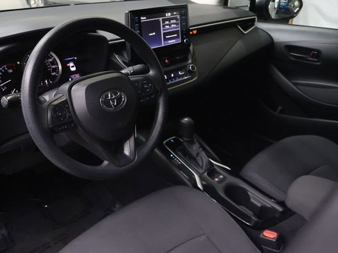 Used 2022 Toyota Corolla LE FWD image 17