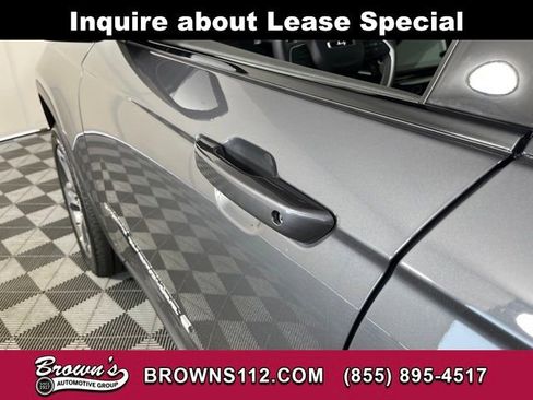 Used 2026 Jeep Grand Cherokee Limited image 10