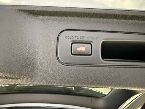 Used 2024 Honda Pilot Touring image 58