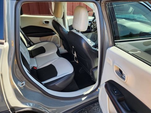 Used 2019 Jeep Compass Limited w/ Safety & Security Group AWD/4WD image 28