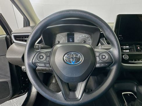Certified 2025 Toyota Corolla LE FWD image 11