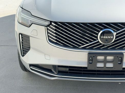 Certified 2025 Volvo XC90 B5 Plus image 24