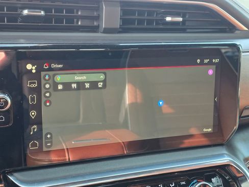 Used 2025 GMC Sierra 2500 Denali Ultimate image 16