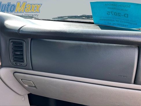 Used 2005 Chevrolet Avalanche 4x4 image 28