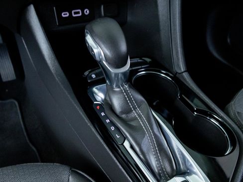 Used 2023 Buick Encore GX Select w/ Sport Touring Package FWD image 13