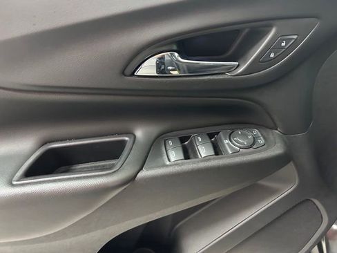 Used 2019 Chevrolet Equinox LT AWD/4WD image 17