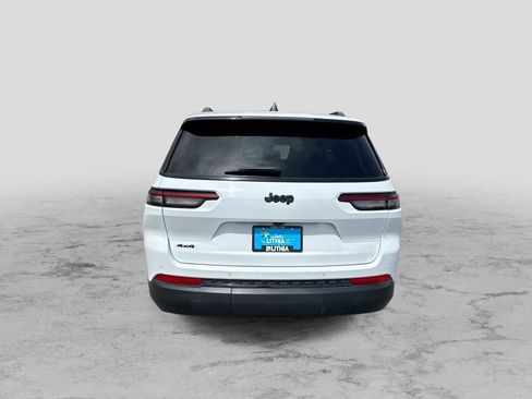 Certified 2024 Jeep Grand Cherokee L Laredo AWD/4WD image 7