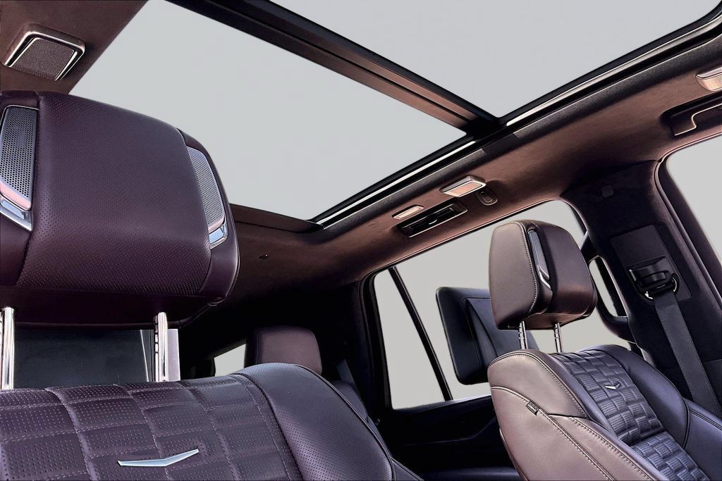 Certified 2024 Cadillac Escalade V AWD/4WD image 17