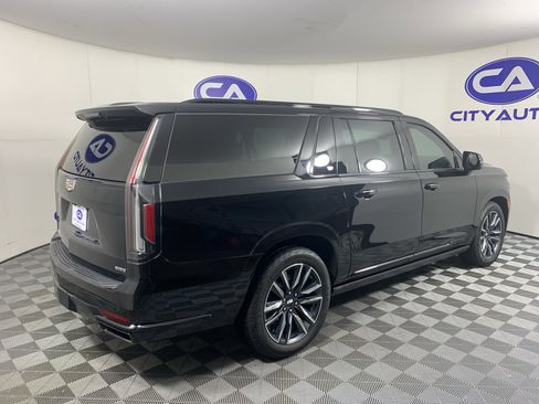 Used 2021 Cadillac Escalade ESV Sport Platinum AWD/4WD image 3