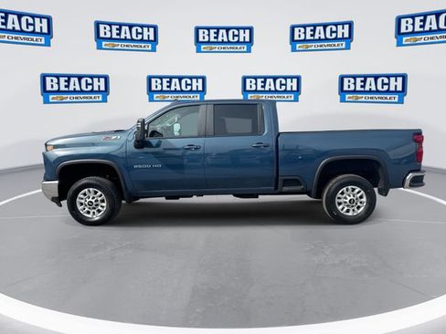 Used 2025 Chevrolet Silverado 2500 LT w/ Convenience Package AWD/4WD image 5