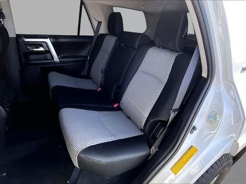 Used 2016 Toyota 4Runner SR5 w/ Convenience Package AWD/4WD image 25
