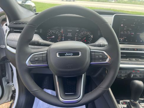 New 2025 Jeep Compass Latitude w/ Convenience Group image 21