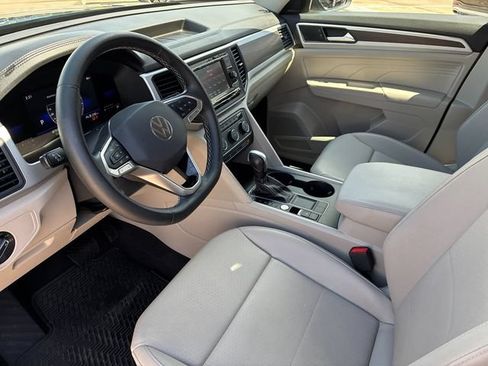 Used 2022 Volkswagen Atlas SE FWD image 11