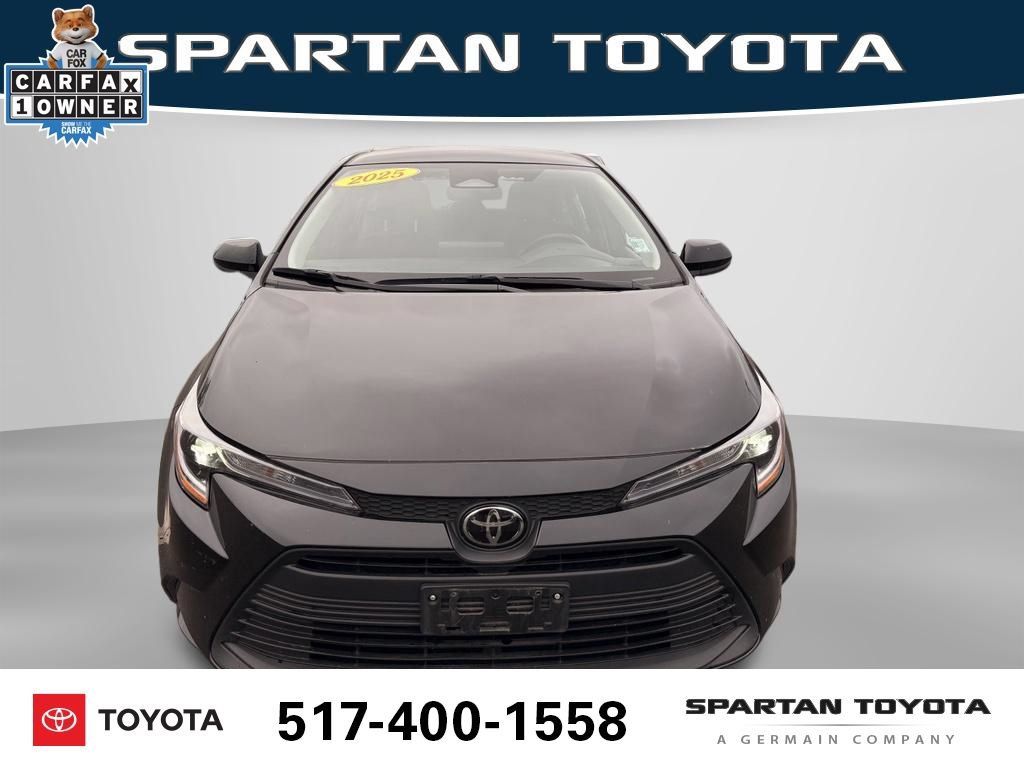 Used 2025 Toyota Corolla LE FWD image 10