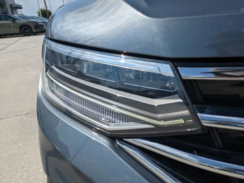 Certified 2023 Volkswagen Tiguan SE FWD image 10