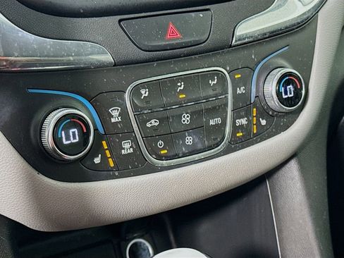Used 2020 Chevrolet Equinox LT FWD image 21