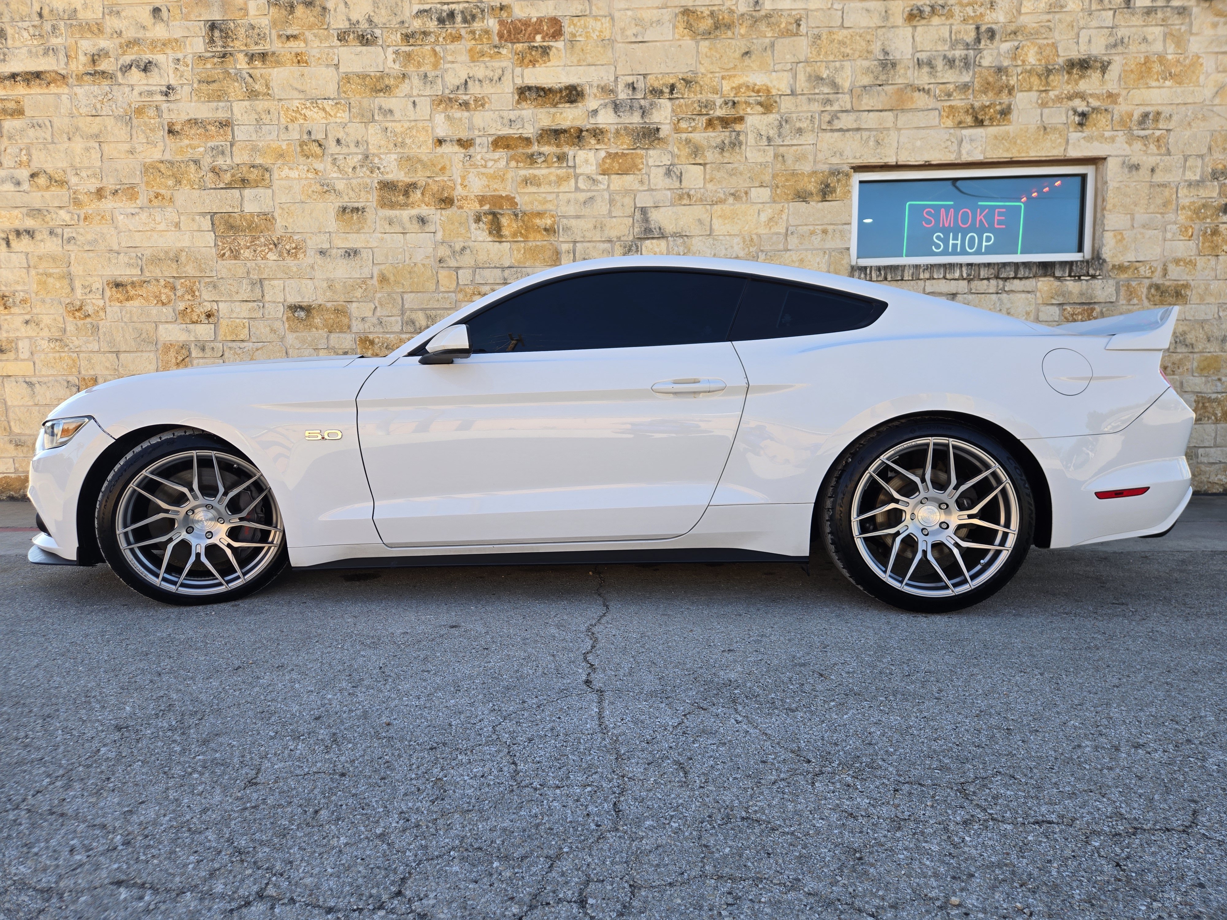 Used 2016 Ford Mustang GT w/ GT Performance Package RWD image 1