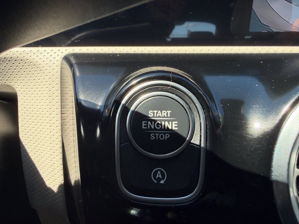 Used 2022 Mercedes-Benz A 220 image 28