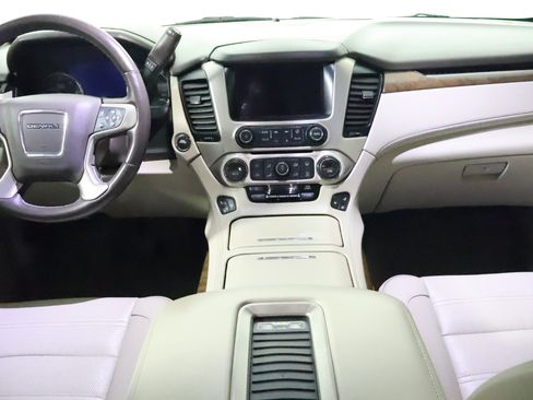 Used 2019 GMC Yukon Denali AWD/4WD image 27