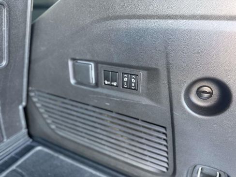 Used 2023 GMC Yukon AT4 w/ AT4 Premium Plus Package image 19