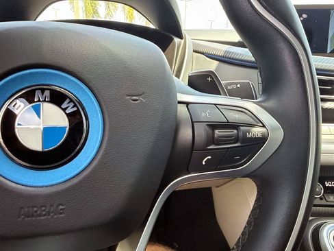 Used 2019 BMW i8 Roadster AWD/4WD image 27