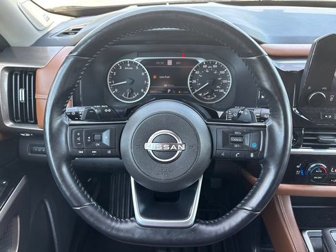 Used 2022 Nissan Pathfinder Platinum w/ Cargo Package AWD/4WD image 25