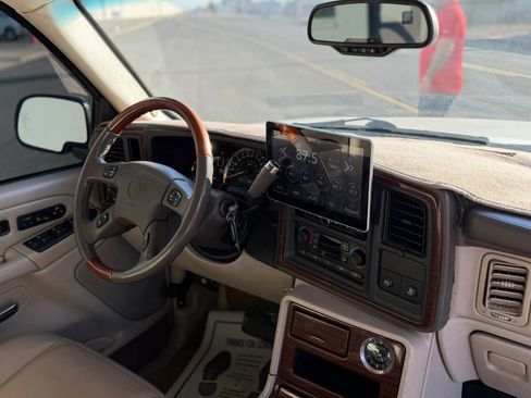 Used 2003 Cadillac Escalade 2WD w/ Marketing Vehicle Package image 8