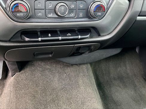 Used 2017 Chevrolet Silverado 1500 LT w/ All Star Edition RWD image 17