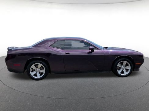 Used 2021 Dodge Challenger SXT RWD image 6