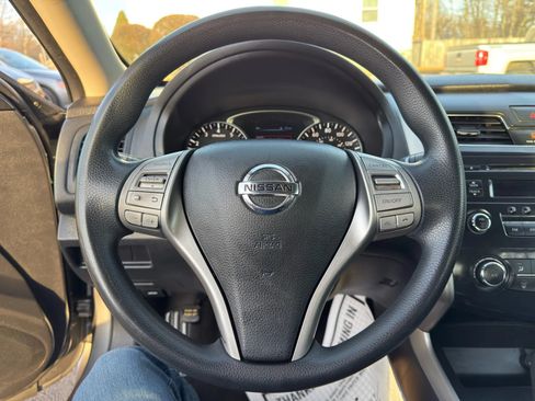 Used 2015 Nissan Altima 2.5 S w/ Power Driver Seat Package FWD image 24