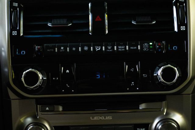 Used 2020 Lexus GX 460 Luxury w/ Luxury Sport Package AWD/4WD image 29