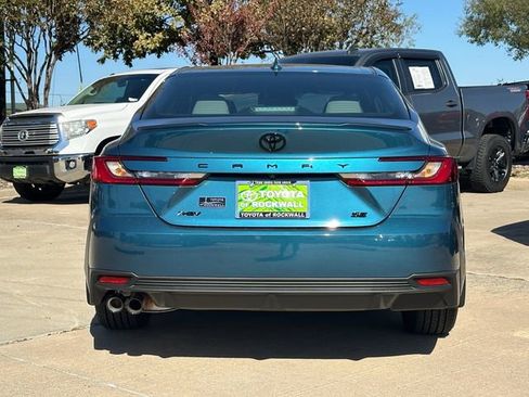 Used 2026 Toyota Camry SE w/ Convenience Package FWD image 4