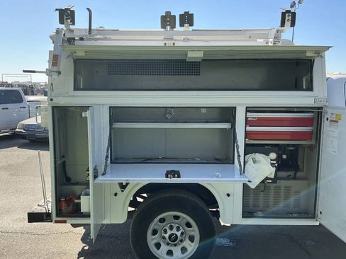 Used 2017 Chevrolet Silverado 3500 W/T RWD image 6