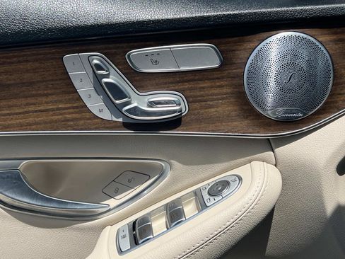 Used 2019 Mercedes-Benz C 300 Sedan image 19
