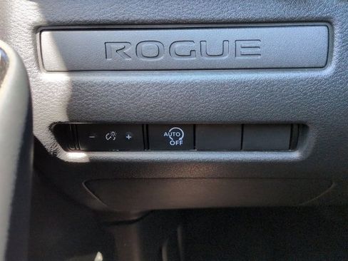 Certified 2025 Nissan Rogue S FWD image 17