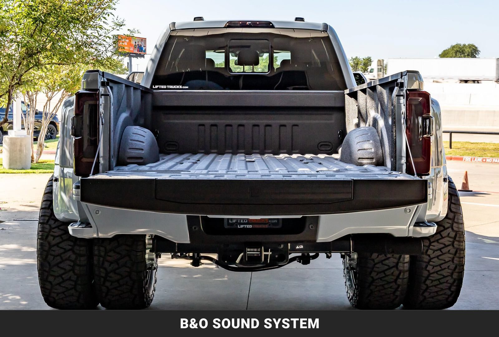 Used 2026 Ford F450 Platinum w/ FX4 Off-Road Package AWD/4WD image 9