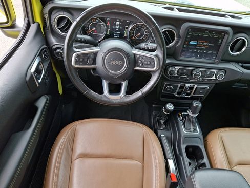 Used 2022 Jeep Wrangler Unlimited Sahara w/ Cold Weather Group AWD/4WD image 22