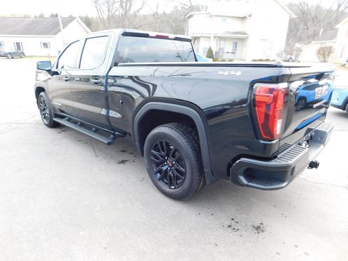 Used 2023 GMC Sierra 1500 Pro w/ Graphite Edition image 6