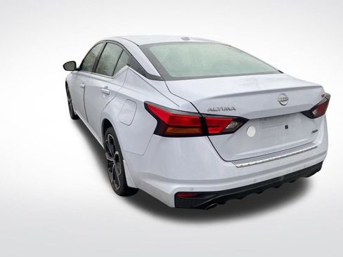Used 2023 Nissan Altima 2.5 SR image 5