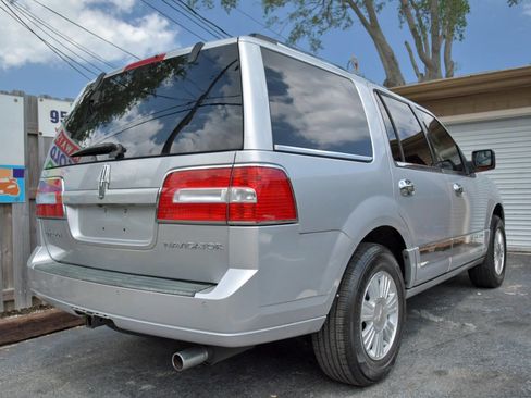 Used 2014 Lincoln Navigator 2WD image 33