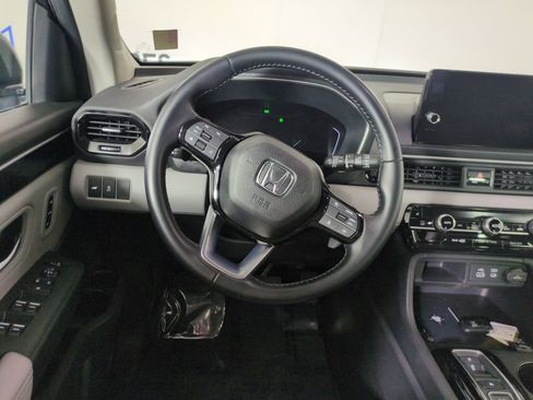 Certified 2024 Honda Pilot EX-L image 17