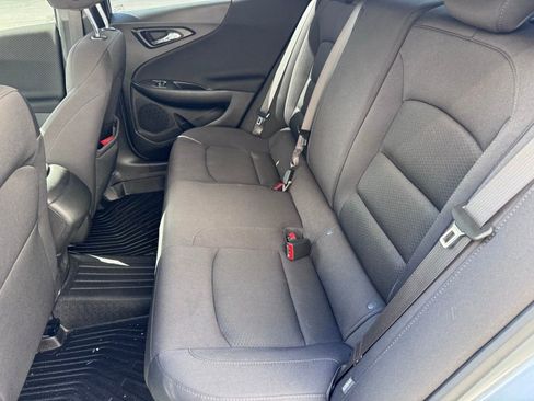 Used 2025 Chevrolet Malibu LS image 9