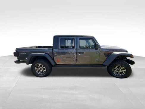 Used 2024 Jeep Gladiator Mojave w/ Technology Group AWD/4WD image 17