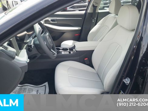 Used 2025 Hyundai Sonata SE image 15