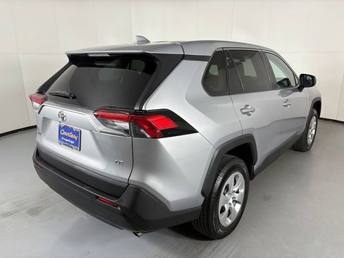 Used 2022 Toyota RAV4 LE w/ Carpet Mat Package (TMS) FWD image 8