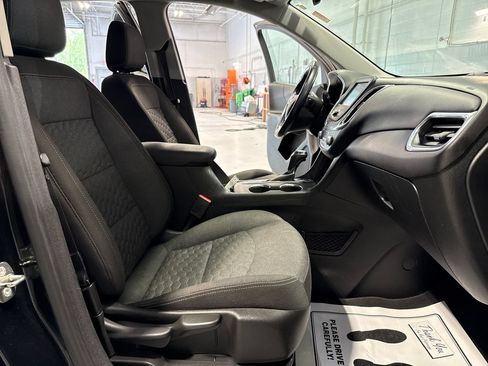 Used 2018 Chevrolet Equinox LT AWD/4WD image 31